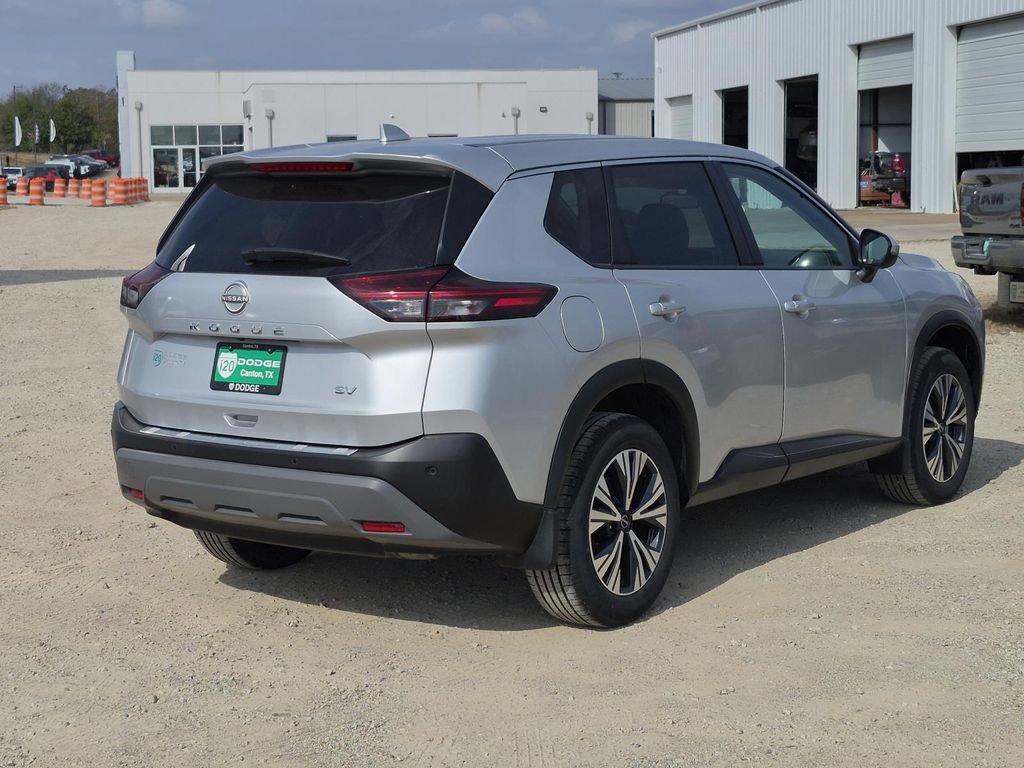 Used 2022 Nissan Rogue SV image 7