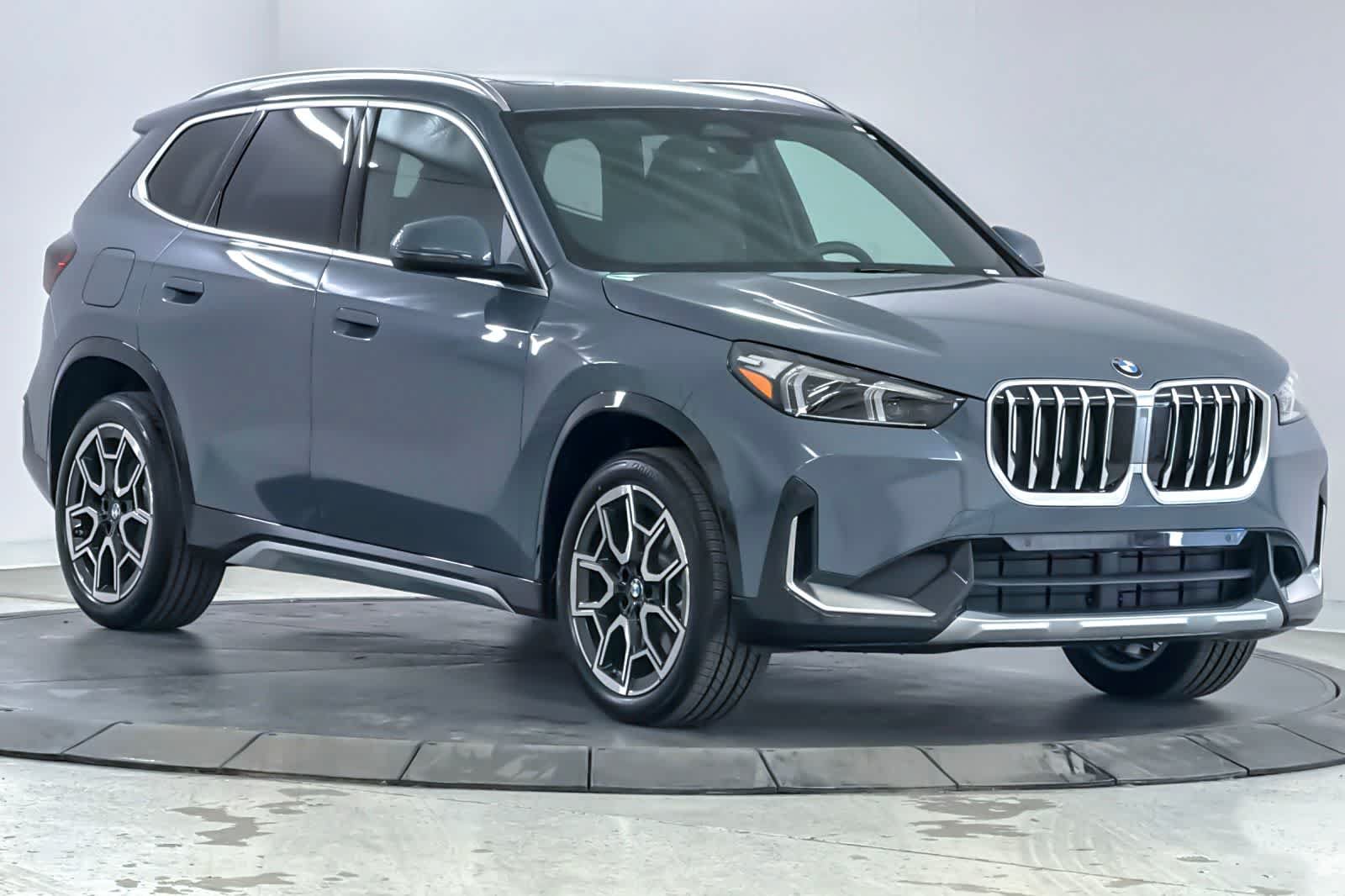 New 2026 BMW X1 xDrive28i w/ Convenience Package AWD/4WD image 9