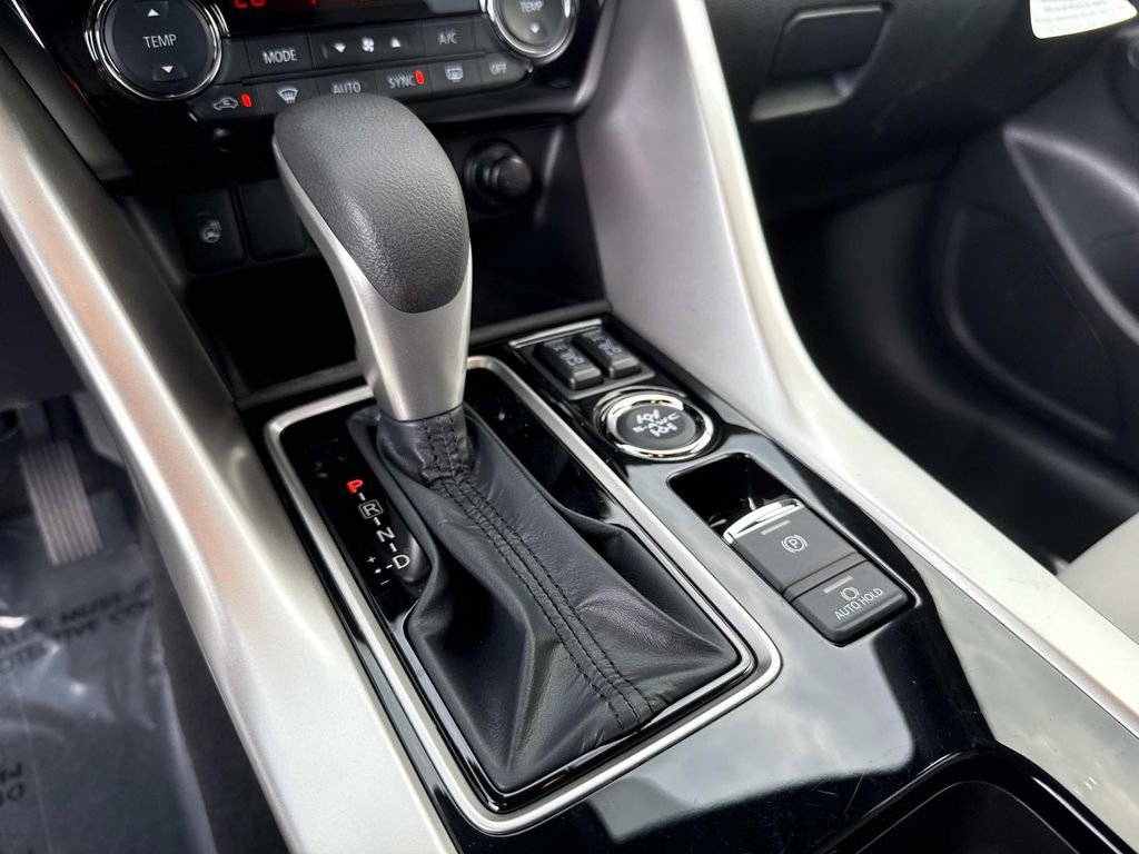 Used 2025 Mitsubishi Eclipse Cross SEL image 33