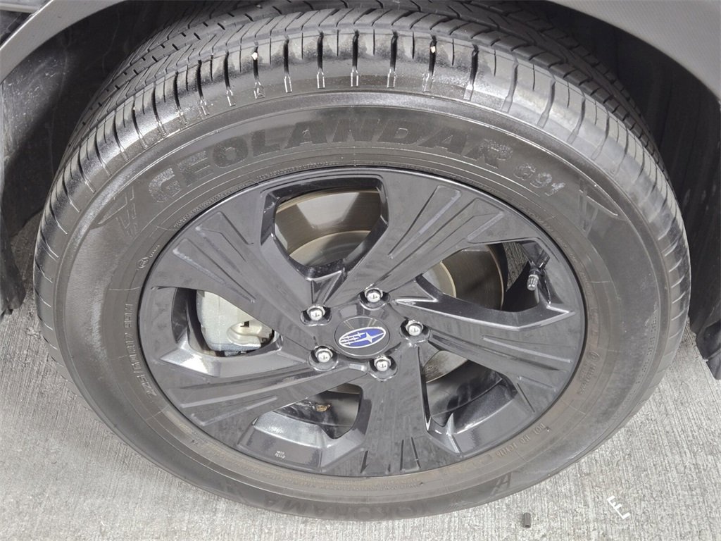 Certified 2024 Subaru Crosstrek 2.0i image 10