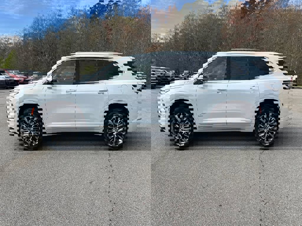 New 2026 Buick Enclave Avenir w/ Super Cruise Package image 9