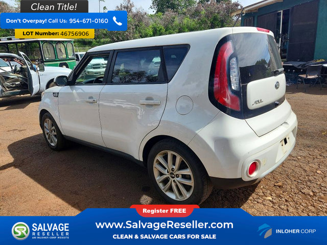 Used 2018 Kia Soul + image 3