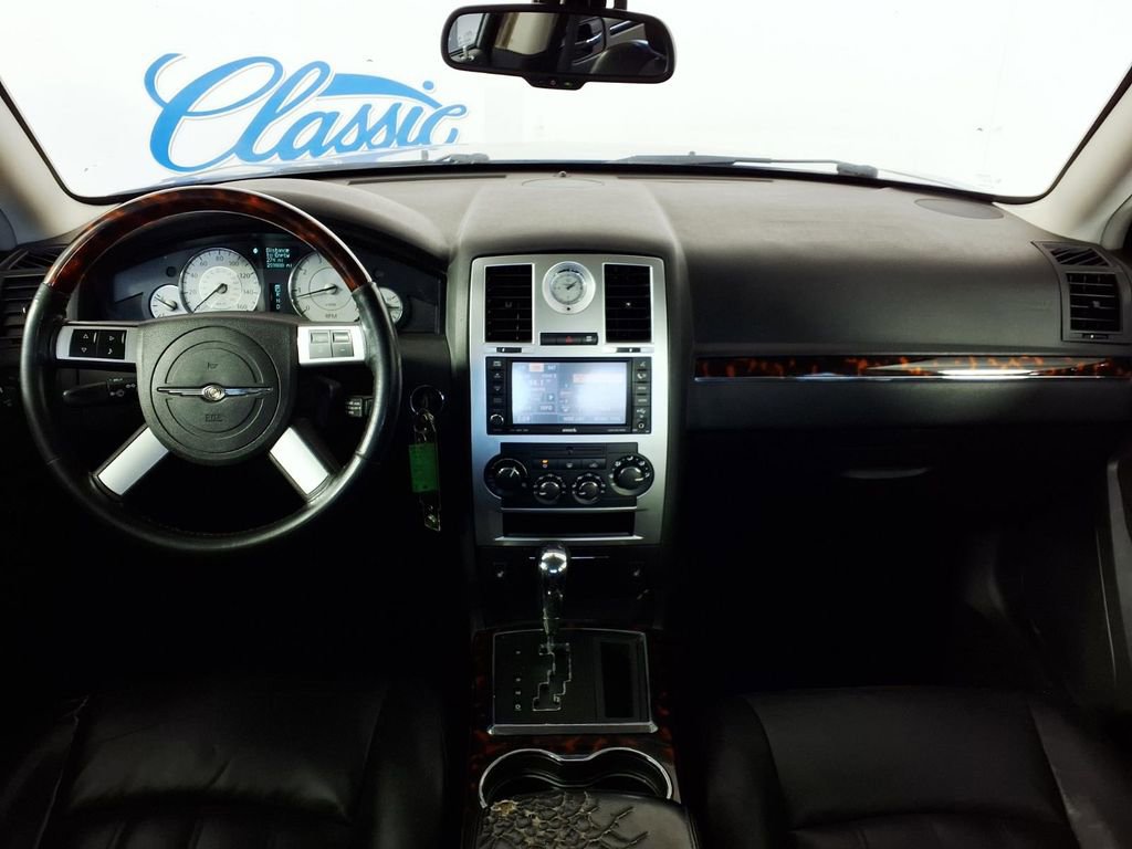 Used 2009 Chrysler 300 C image 14