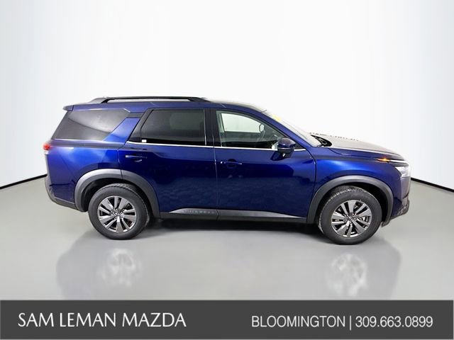 Used 2025 Nissan Pathfinder SV image 8