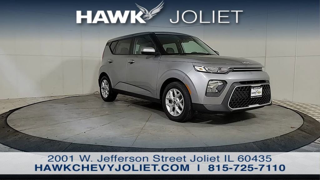 Used 2022 Kia Soul LX w/ Technology Package image 2