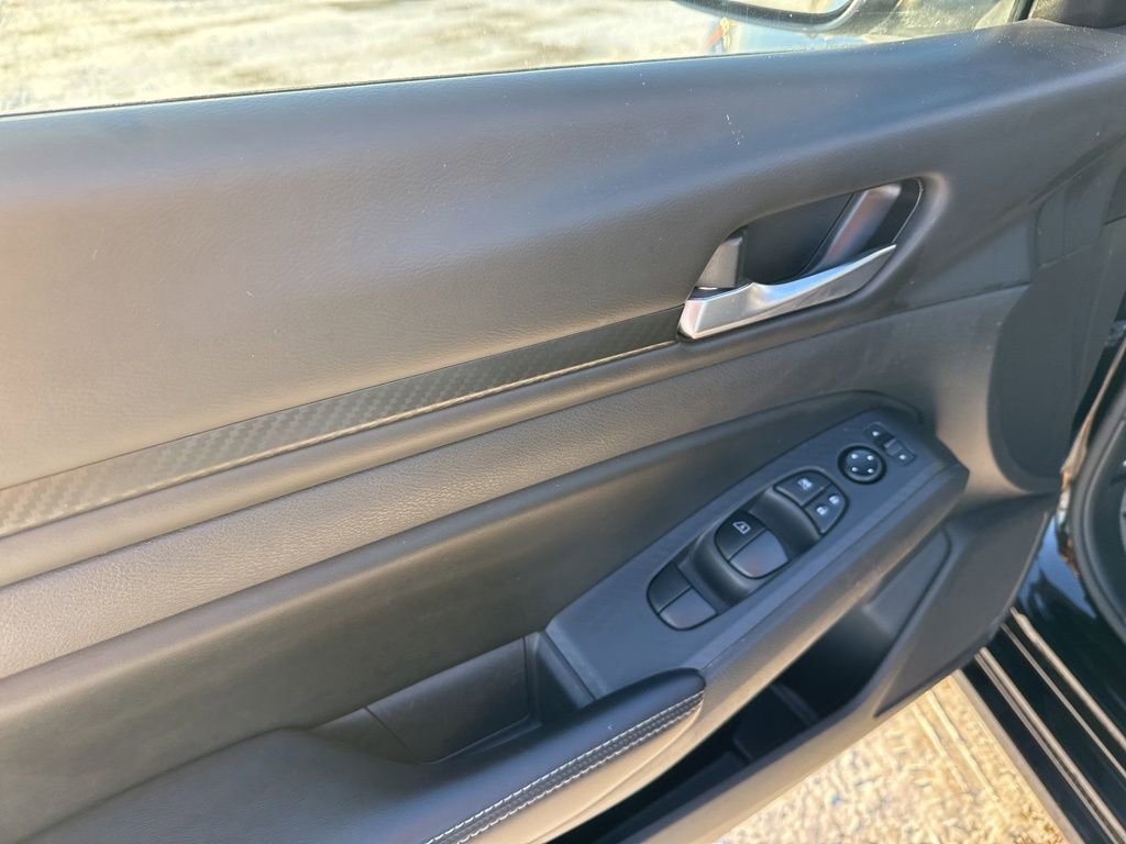 Used 2024 Nissan Altima 2.5 SV image 36