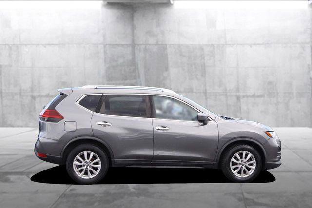 Used 2018 Nissan Rogue SV FWD image 5