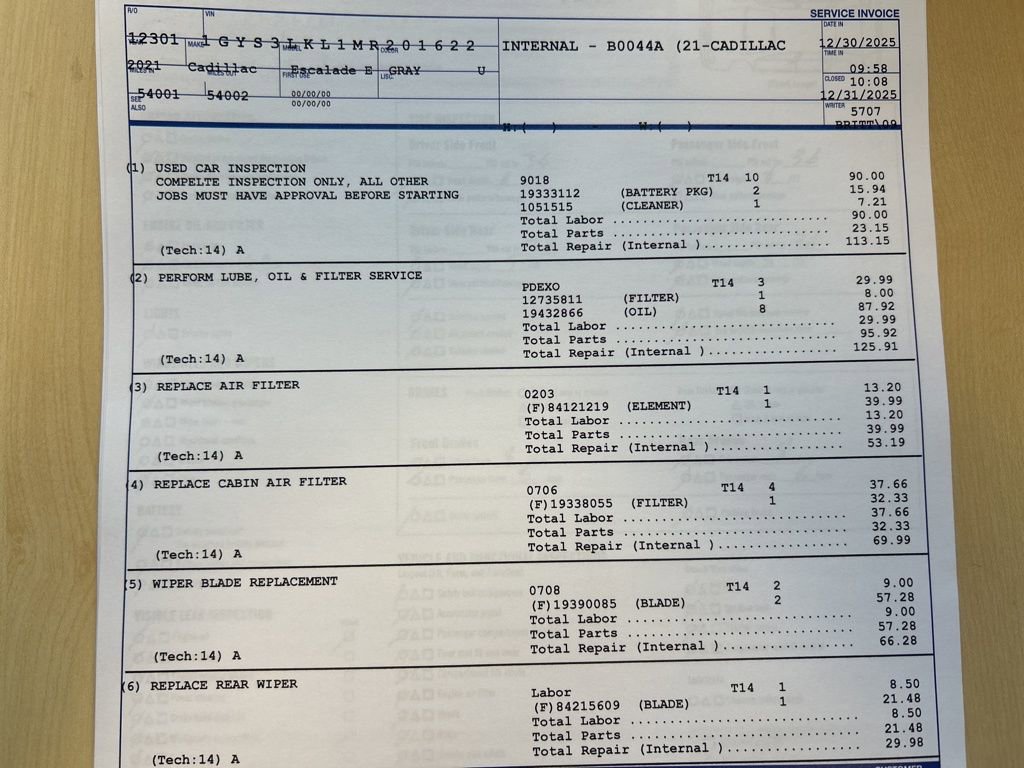 Used 2021 Cadillac Escalade ESV Premium Luxury w/ Driver Assist Tech Package image 26