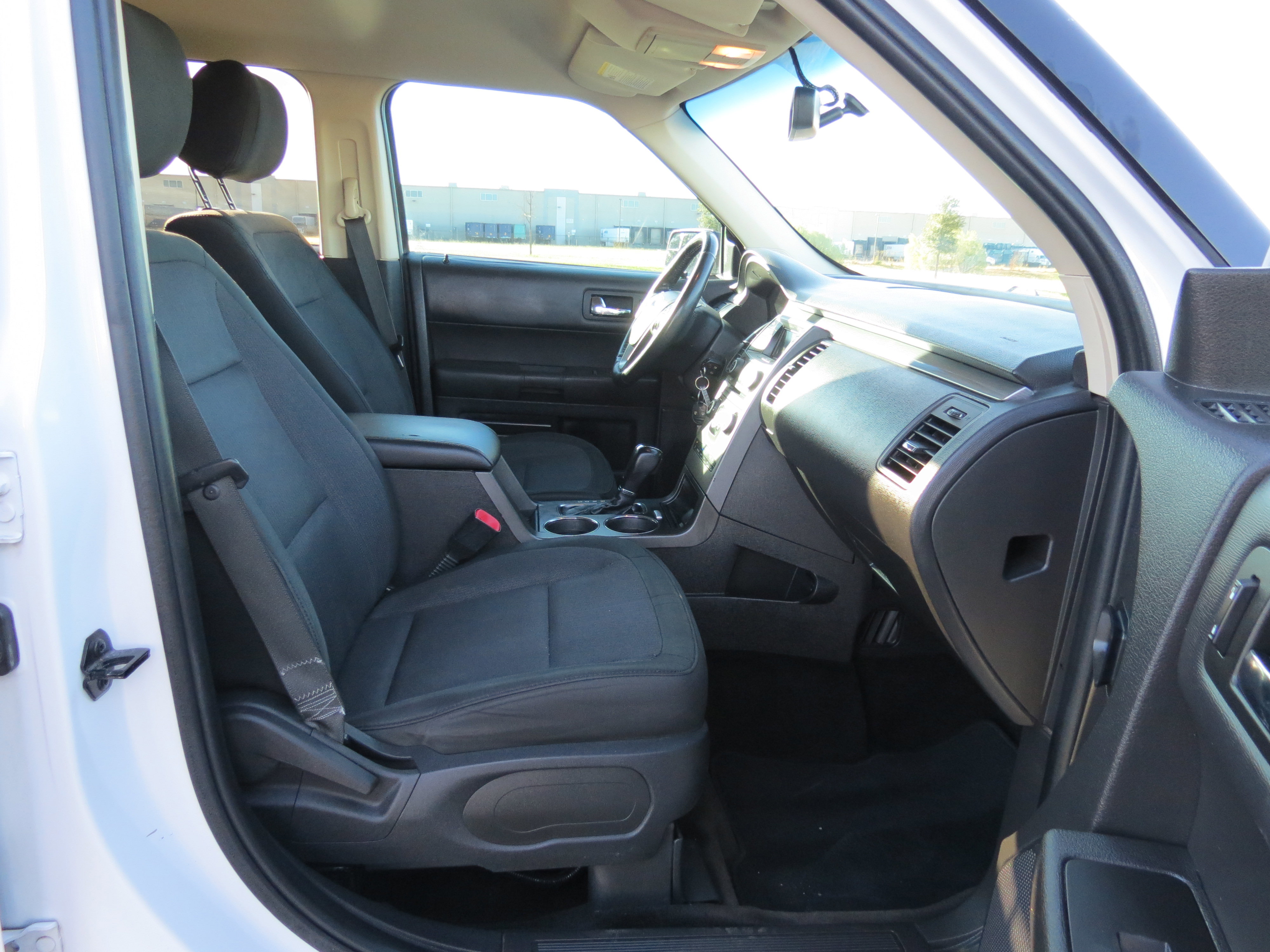 Used 2018 Ford Flex SE image 23