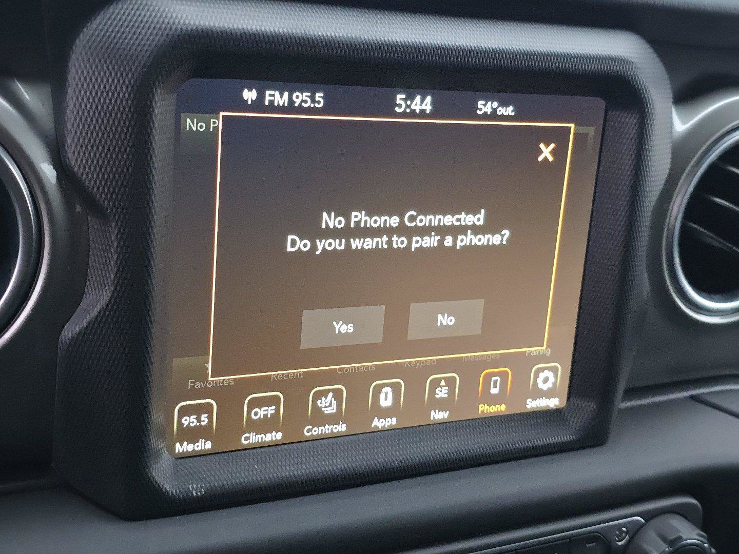 Used 2021 Jeep Wrangler Unlimited Sahara w/ Uconnect 4C Nav & Sound Group AWD/4WD image 6