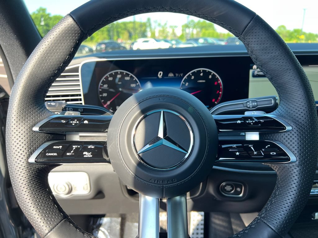 New 2026 Mercedes-Benz GLS 450 4MATIC image 18