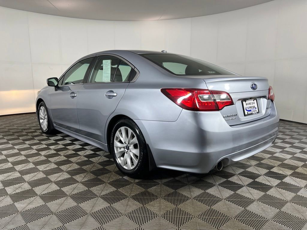 Used 2015 Subaru Legacy 2.5i Premium w/ Moonroof Package AWD/4WD image 9