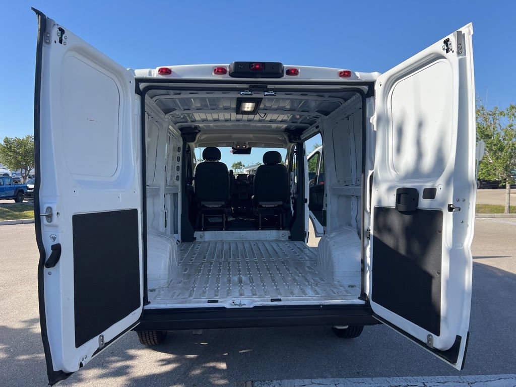 Used 2025 RAM ProMaster 2500 w/ Convenience Group FWD image 43