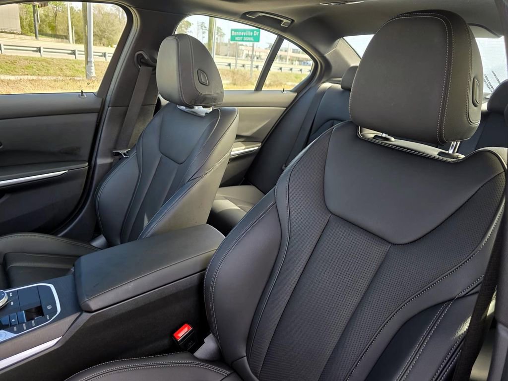 Used 2023 BMW 330i Sedan w/ Driving Assistance Package image 20