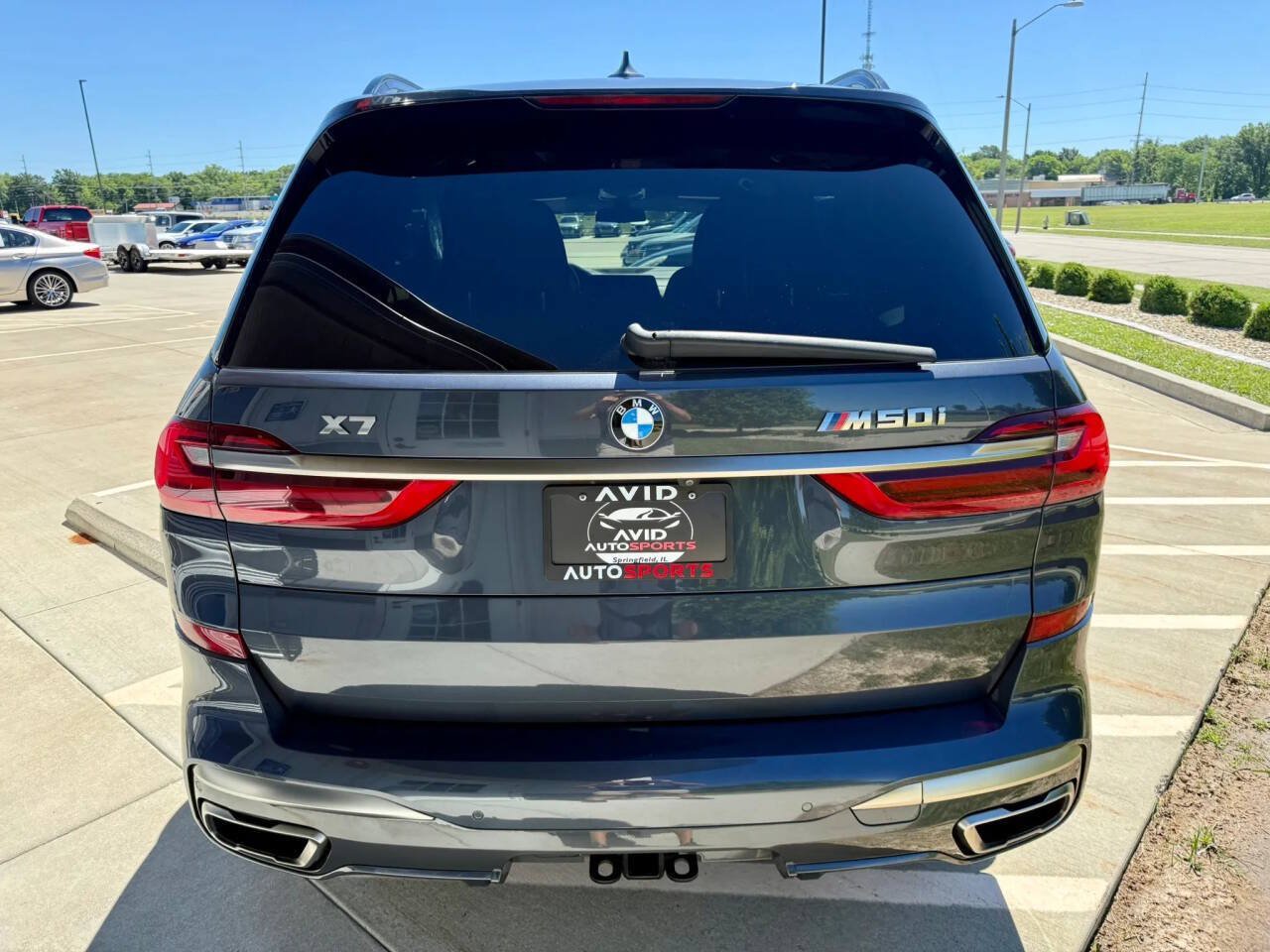 Used 2021 BMW X7 M50i w/ Dynamic Handling Package AWD/4WD image 7