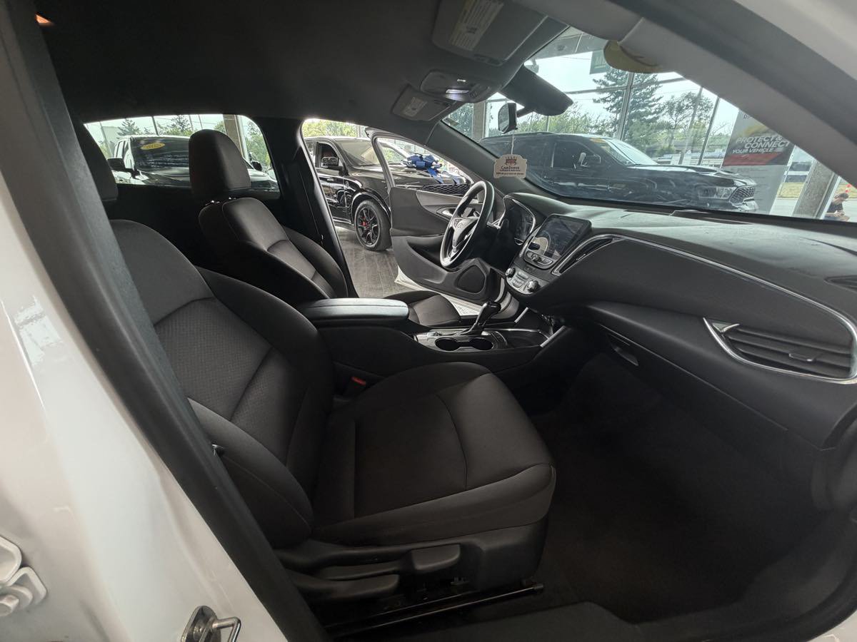 Used 2019 Chevrolet Malibu LT FWD image 28