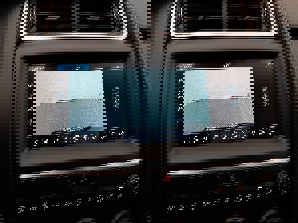 Used 2020 Jaguar E-PACE SE AWD/4WD image 21