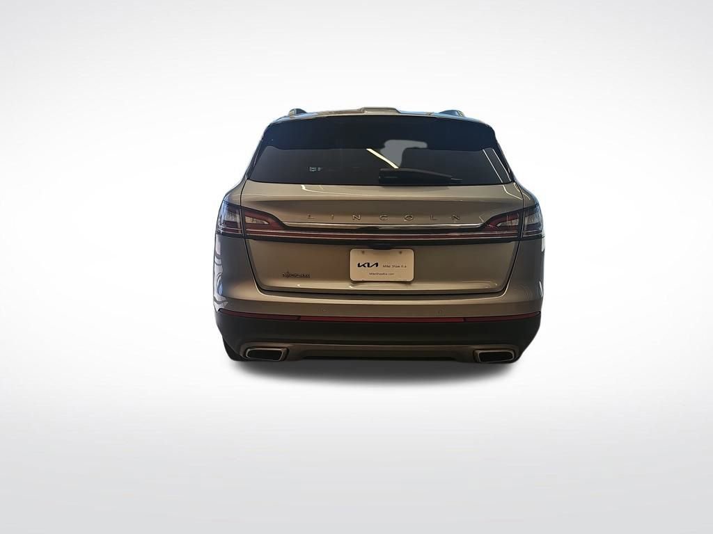 Used 2023 Lincoln Nautilus AWD image 4