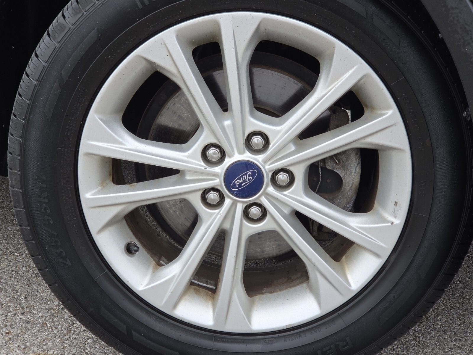 Used 2017 Ford Escape SE w/ SE Cold Weather Package FWD image 9