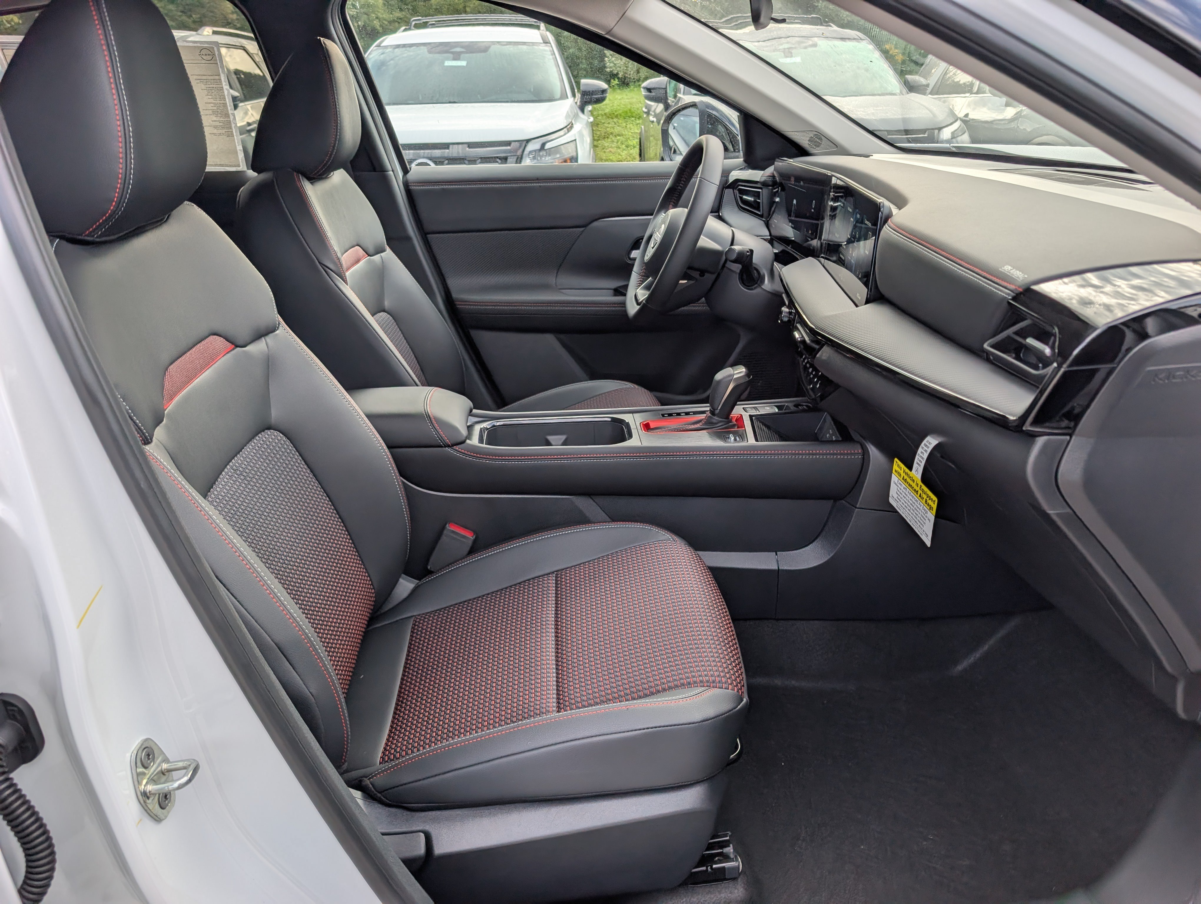 New 2027 Nissan Kicks SR AWD/4WD image 8
