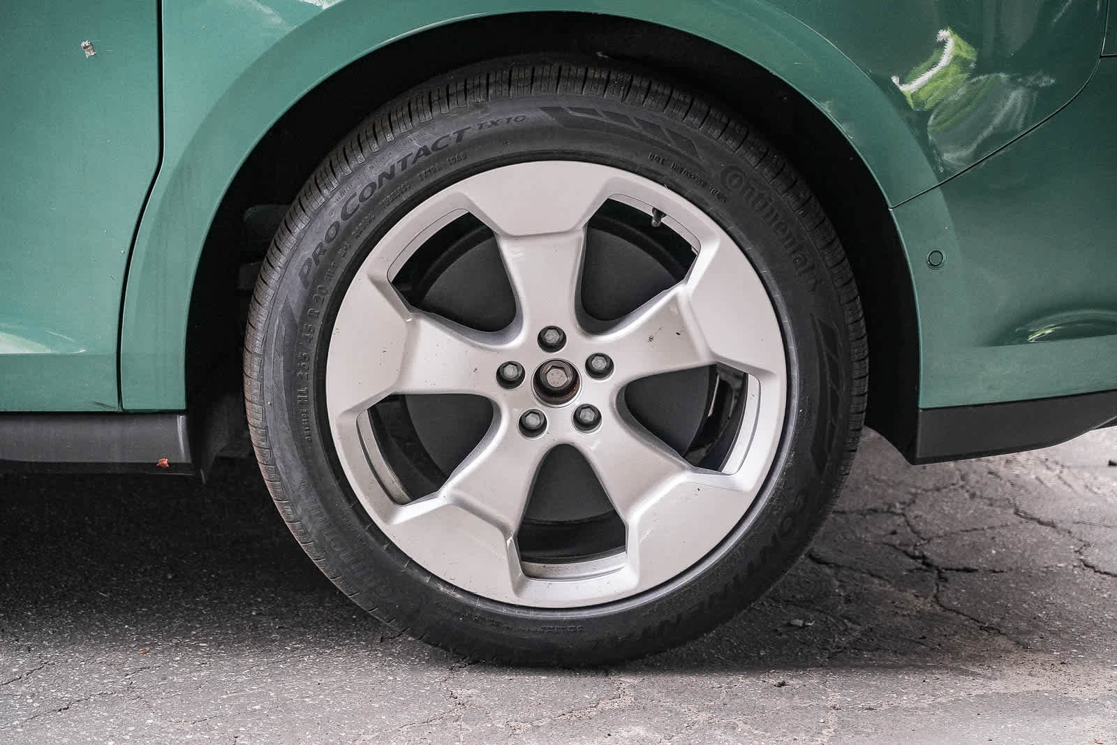 New 2025 Volkswagen ID. Buzz Pro S Plus AWD/4WD image 11