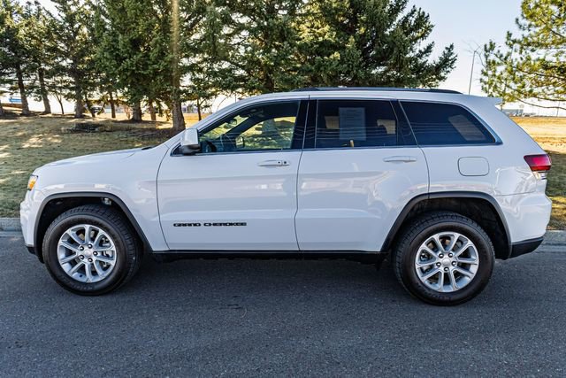 Used 2021 Jeep Grand Cherokee Laredo AWD/4WD image 8