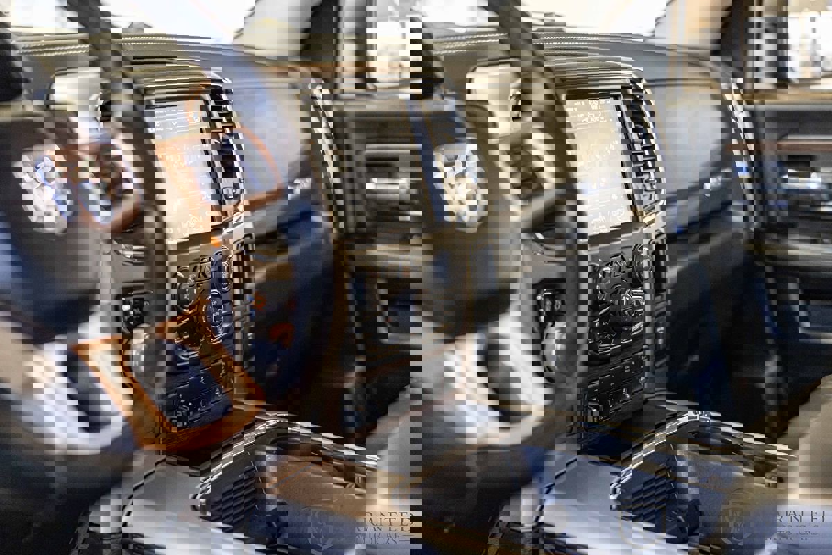 Used 2016 RAM 1500 Laramie w/ Convenience Group image 20