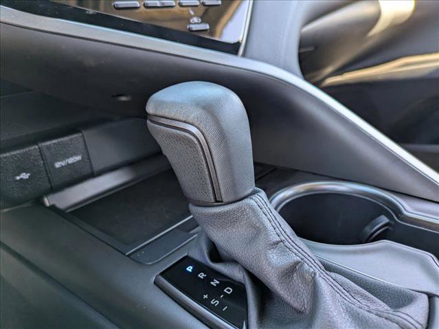 Used 2024 Toyota Camry SE image 12