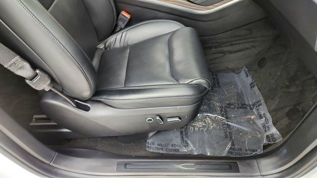 Used 2023 Tesla Model X image 21
