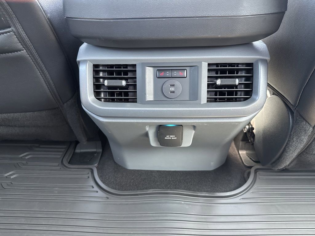Used 2025 Ford F150 Lariat w/ Equipment Group 502A High AWD/4WD image 31