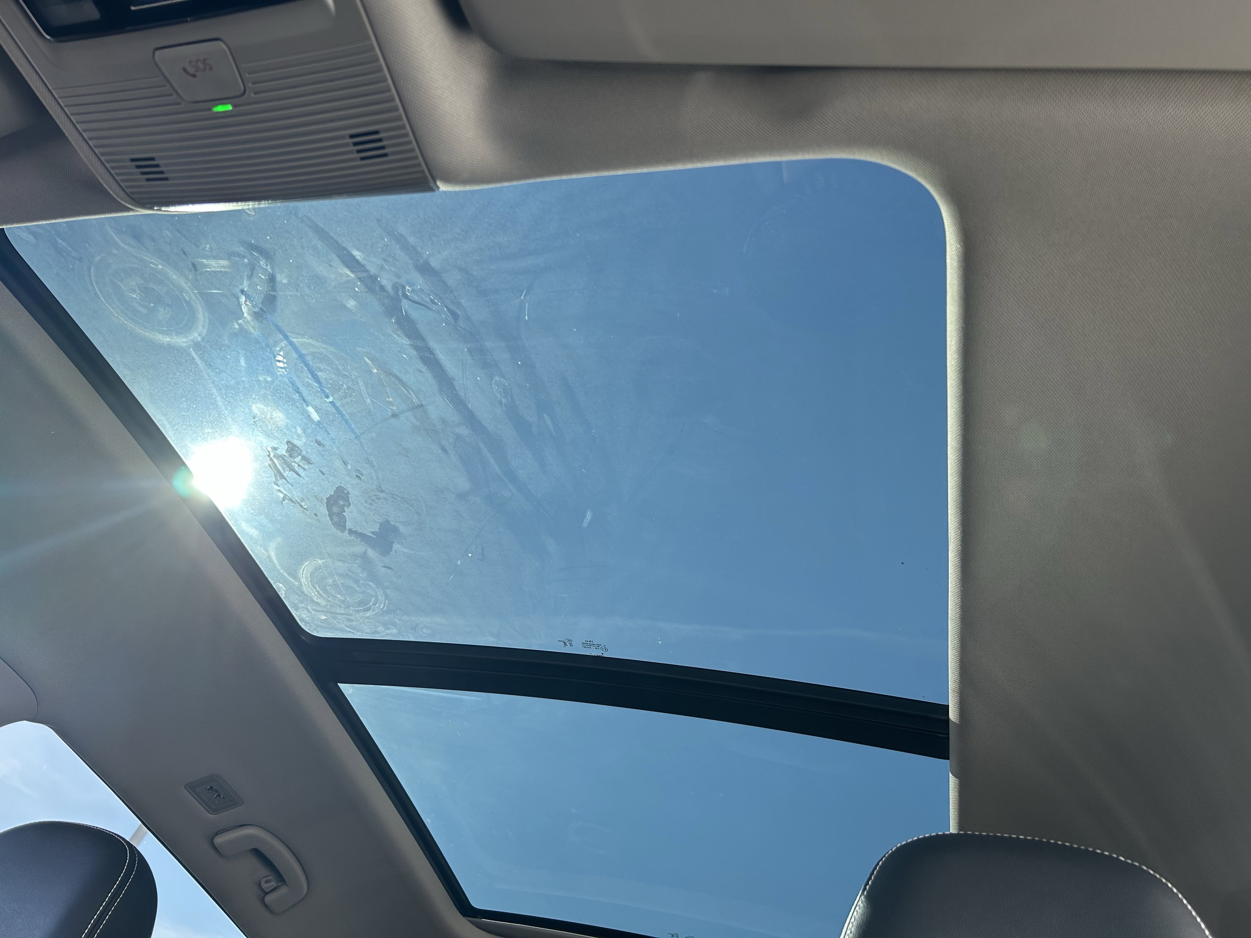 Used 2024 Volkswagen Atlas SE w/ Panoramic Sunroof Package image 33