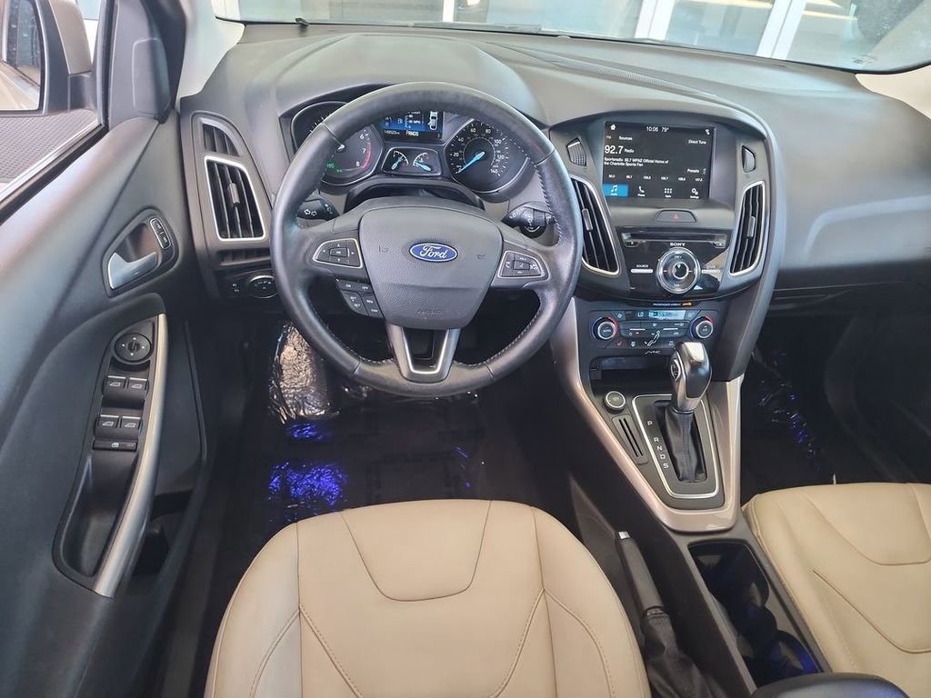Used 2016 Ford Focus Titanium image 10