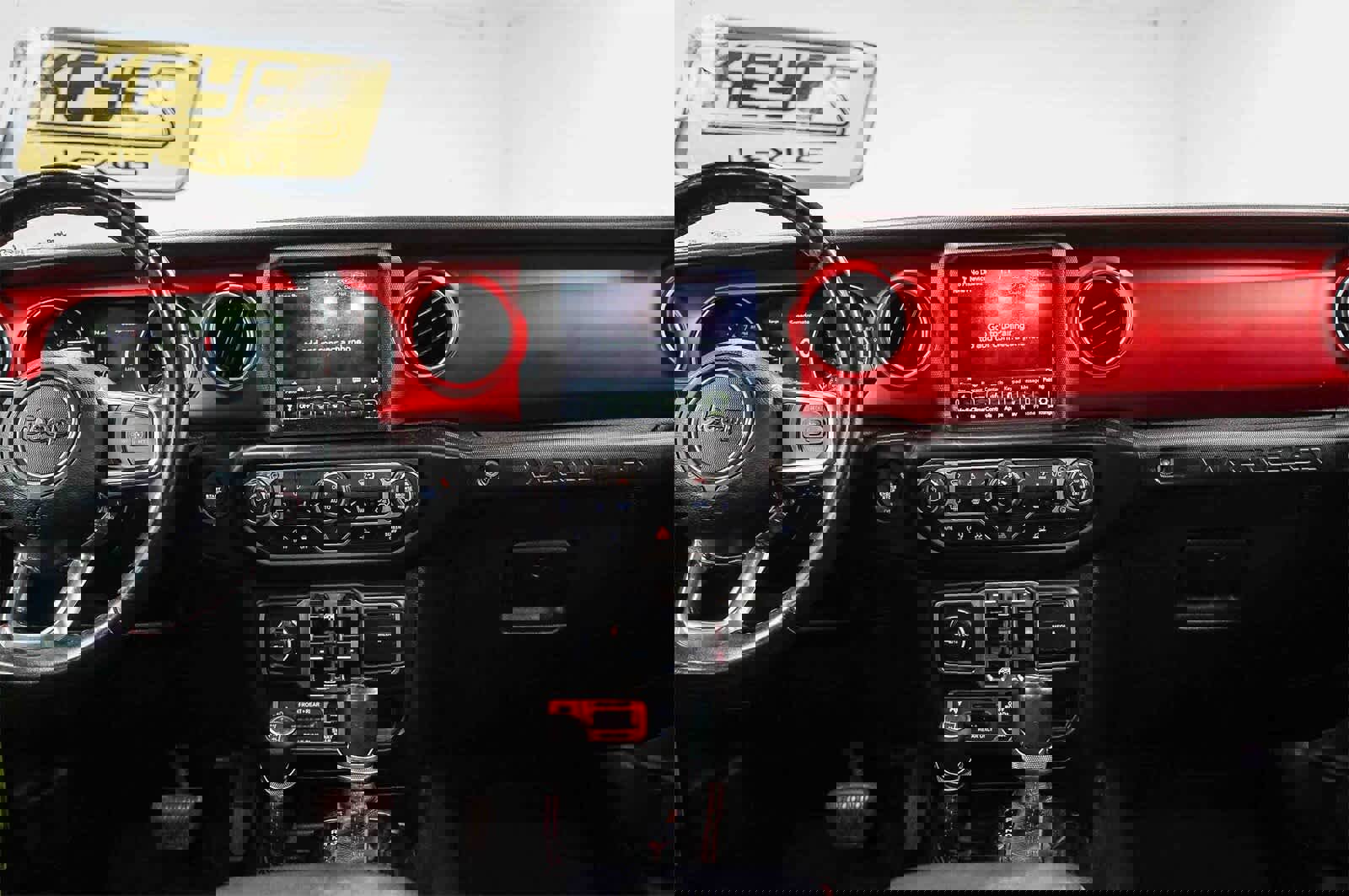 Used 2021 Jeep Wrangler Unlimited Rubicon w/ Xtreme Recon 35" Tire Package image 13