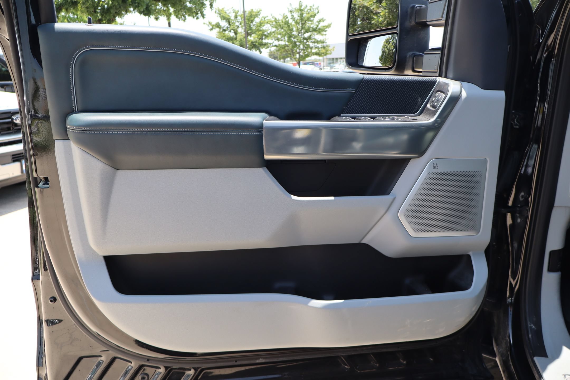 Used 2024 Ford F250 Limited w/ FX4 Off-Road Package AWD/4WD image 12