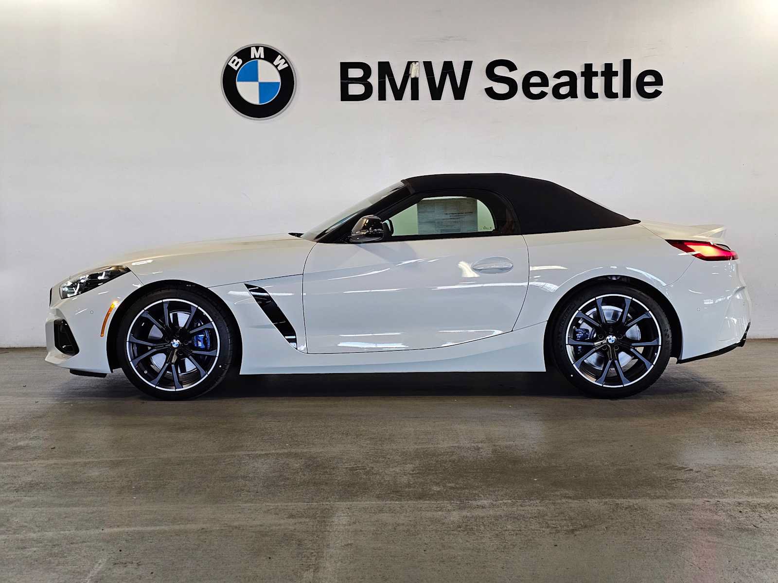 New 2026 BMW Z4 sDrive30i w/ Premium Package RWD image 3