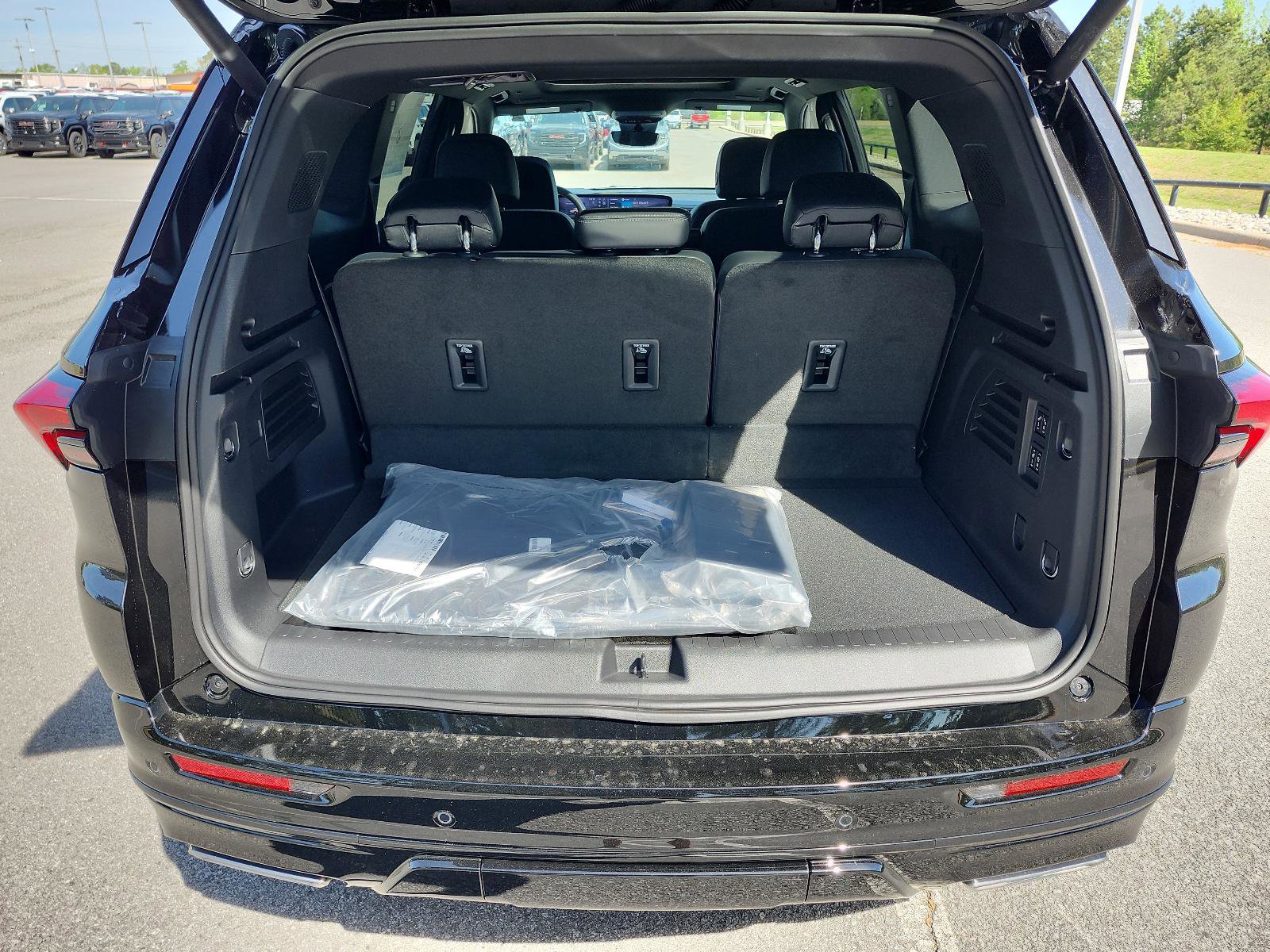 New 2026 Buick Enclave Sport Touring w/ Power Package AWD/4WD image 9