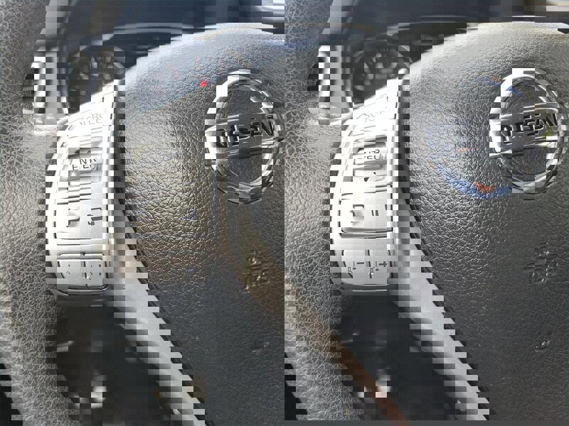 Used 2015 Nissan Rogue S image 25