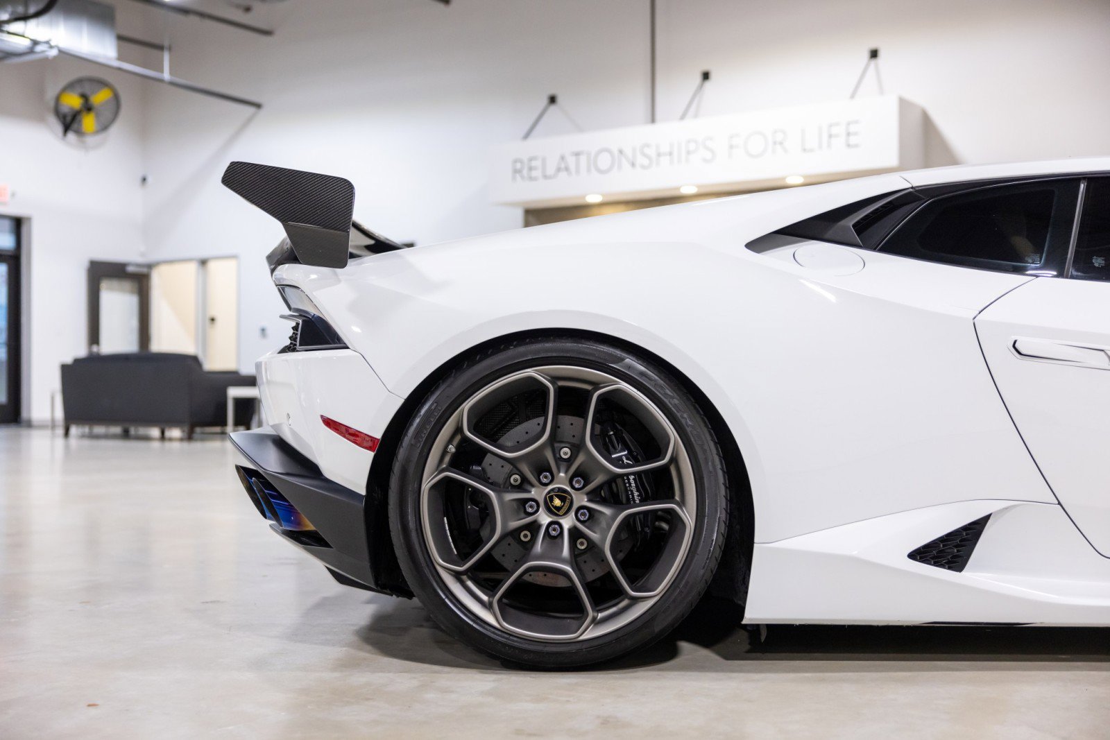 Used 2016 Lamborghini Huracan LP 610-4 image 26