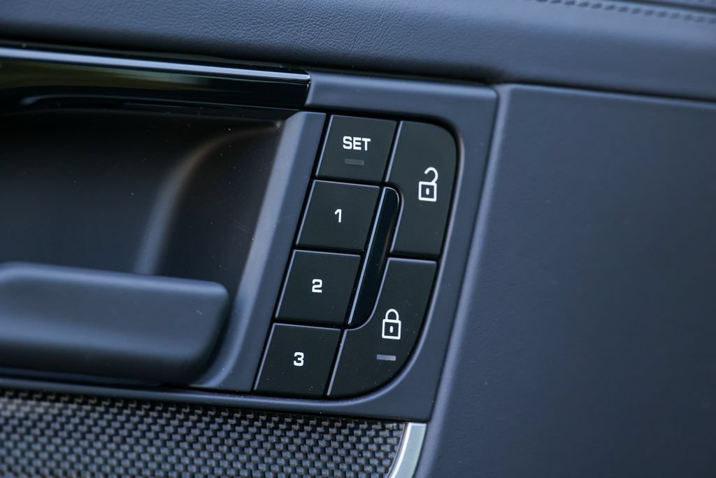 Certified 2026 Porsche Cayenne S AWD/4WD image 16
