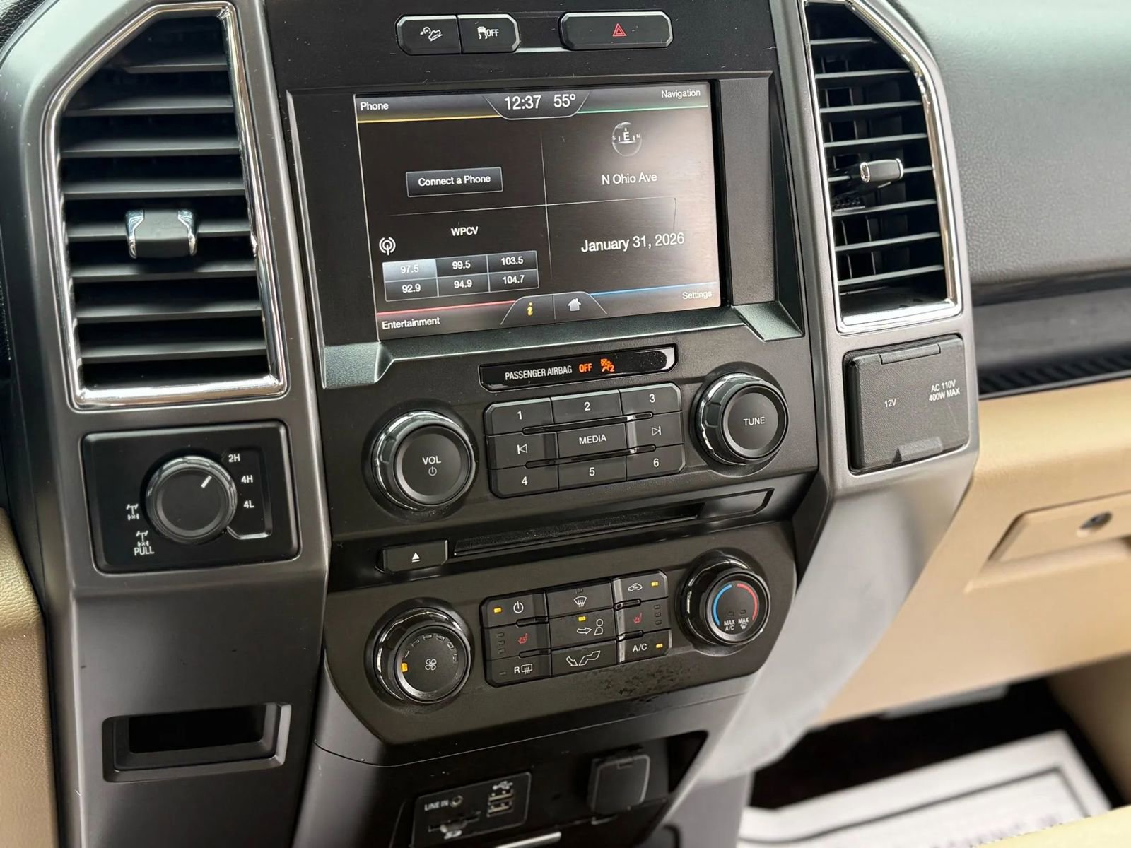 Used 2015 Ford F150 XLT w/ Equipment Group 302A Luxury AWD/4WD image 28