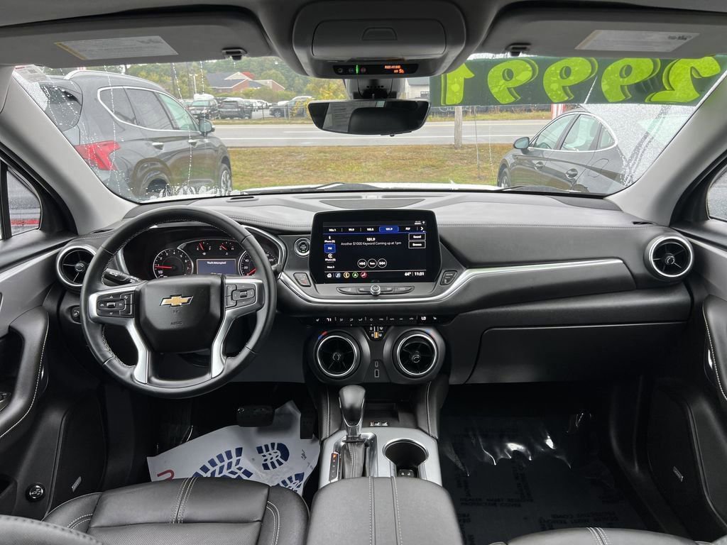 Used 2024 Chevrolet Blazer LT w/ Sound & Technology Package image 16