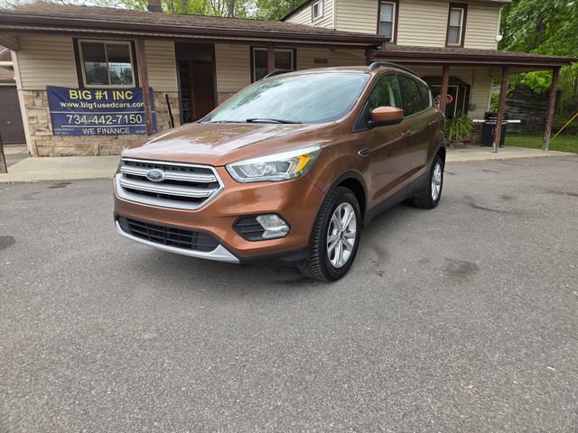 Used 2017 Ford Escape SE w/ SE Leather Comfort Package AWD/4WD image 1