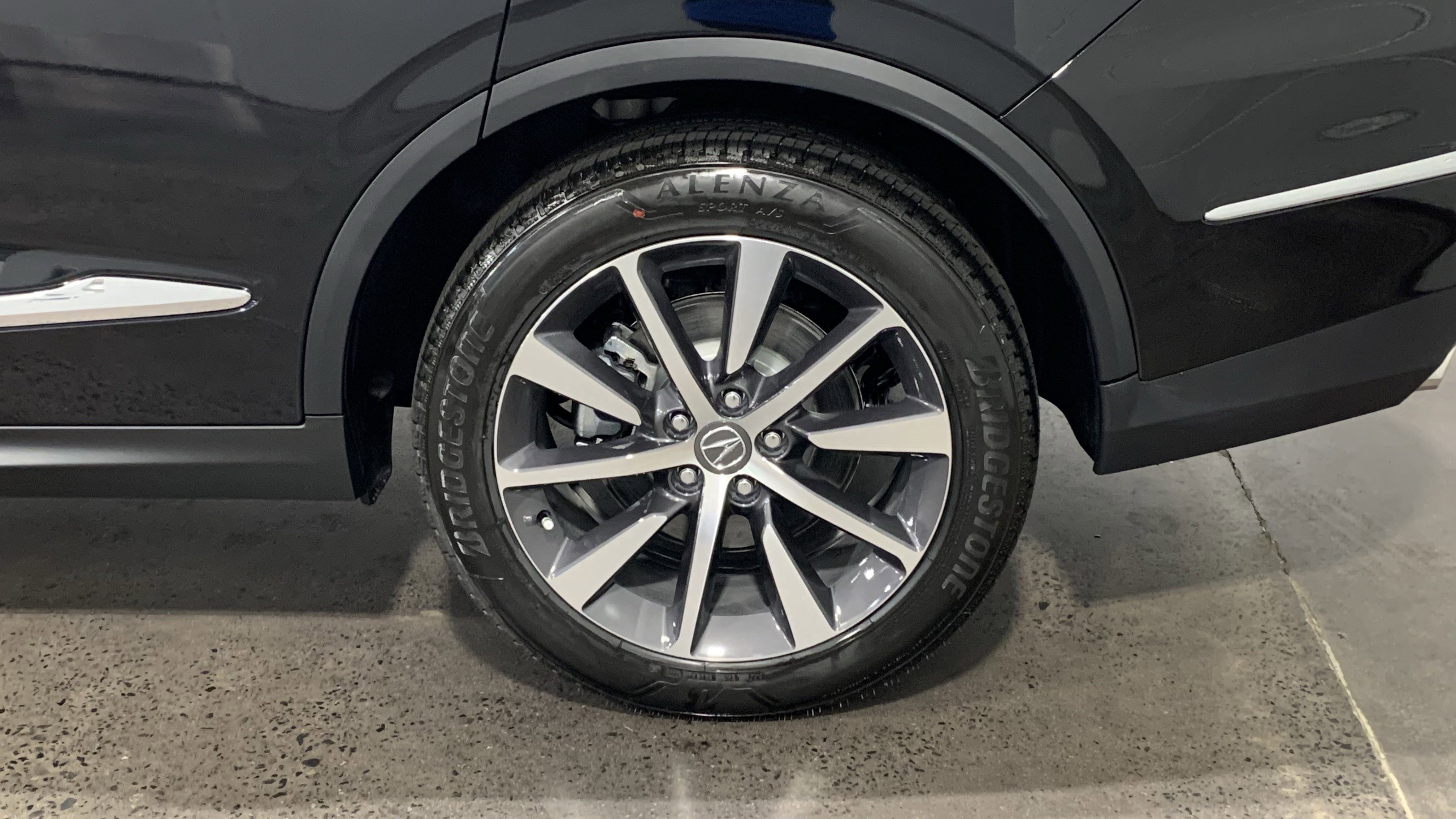 Certified 2026 Acura MDX SH-AWD w/ Technology Package image 14