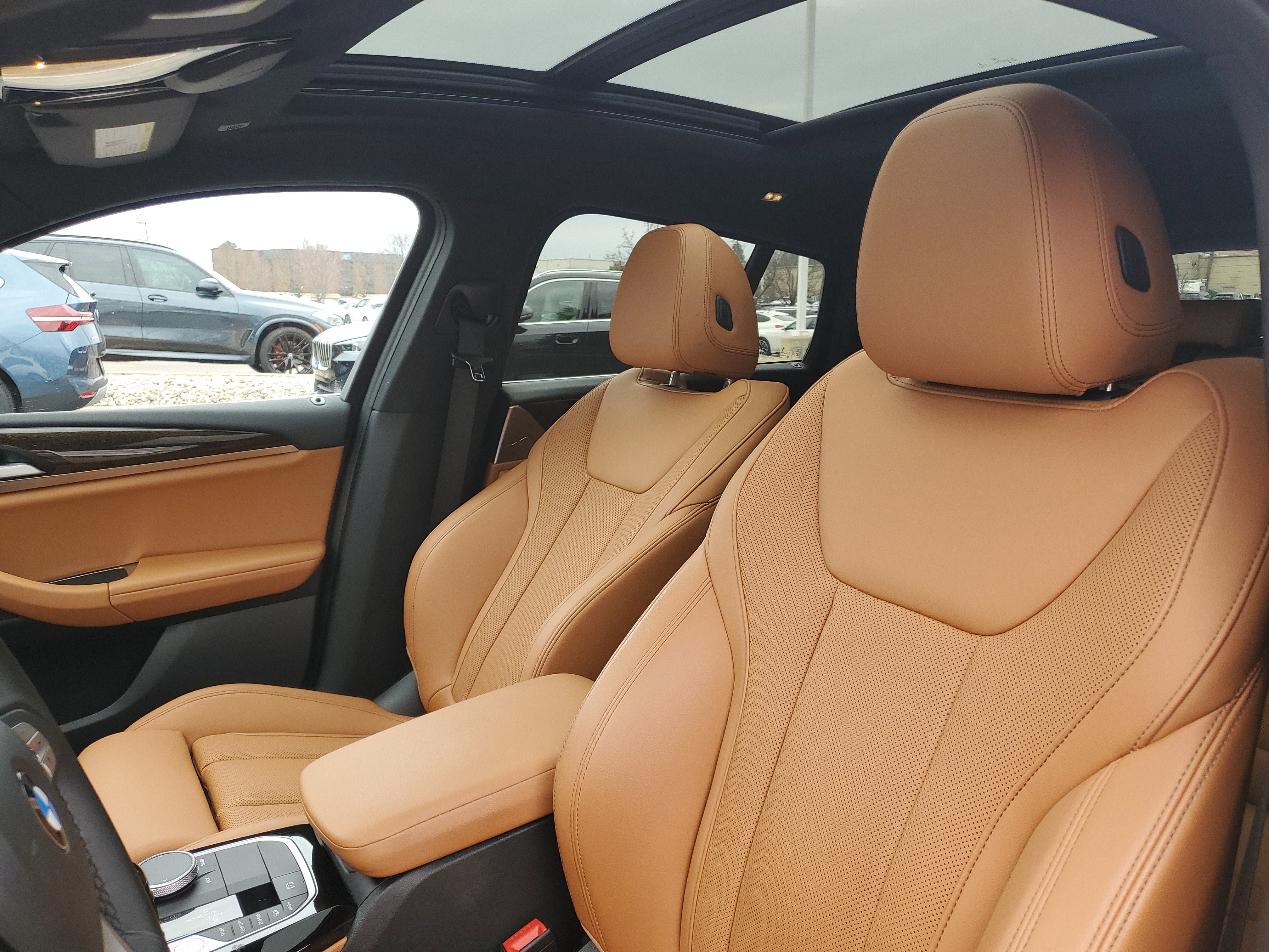 Certified 2023 BMW X4 xDrive30i w/ Premium Package image 7