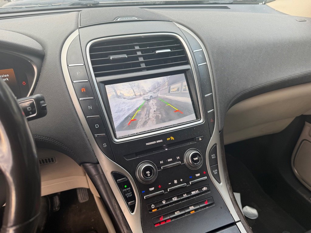 Used 2019 Lincoln Nautilus Select image 10