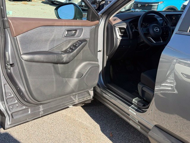 Certified 2023 Nissan Rogue S AWD/4WD image 10