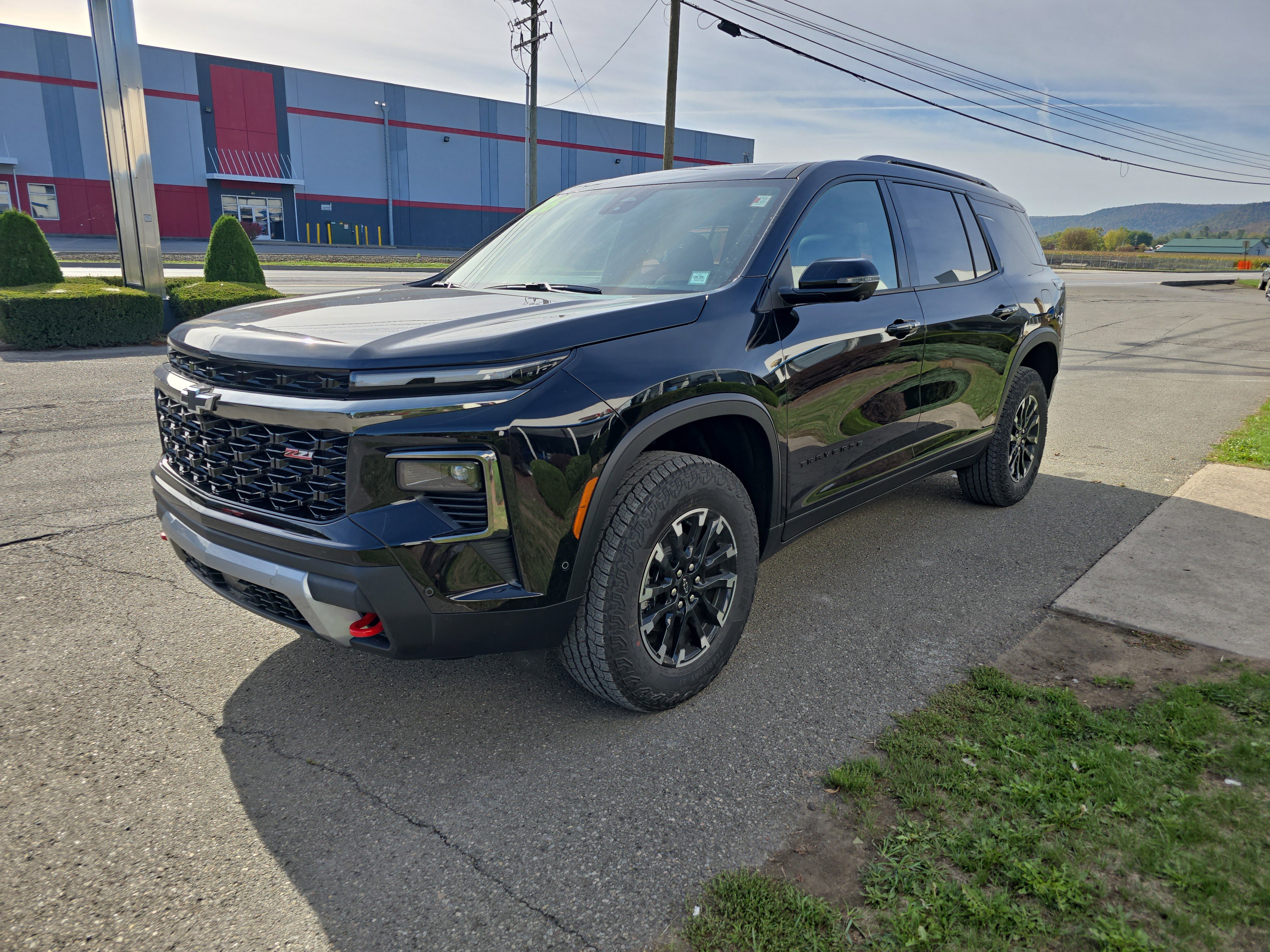 New 2026 Chevrolet Traverse Z71 w/ Enhanced Driving Package image 8