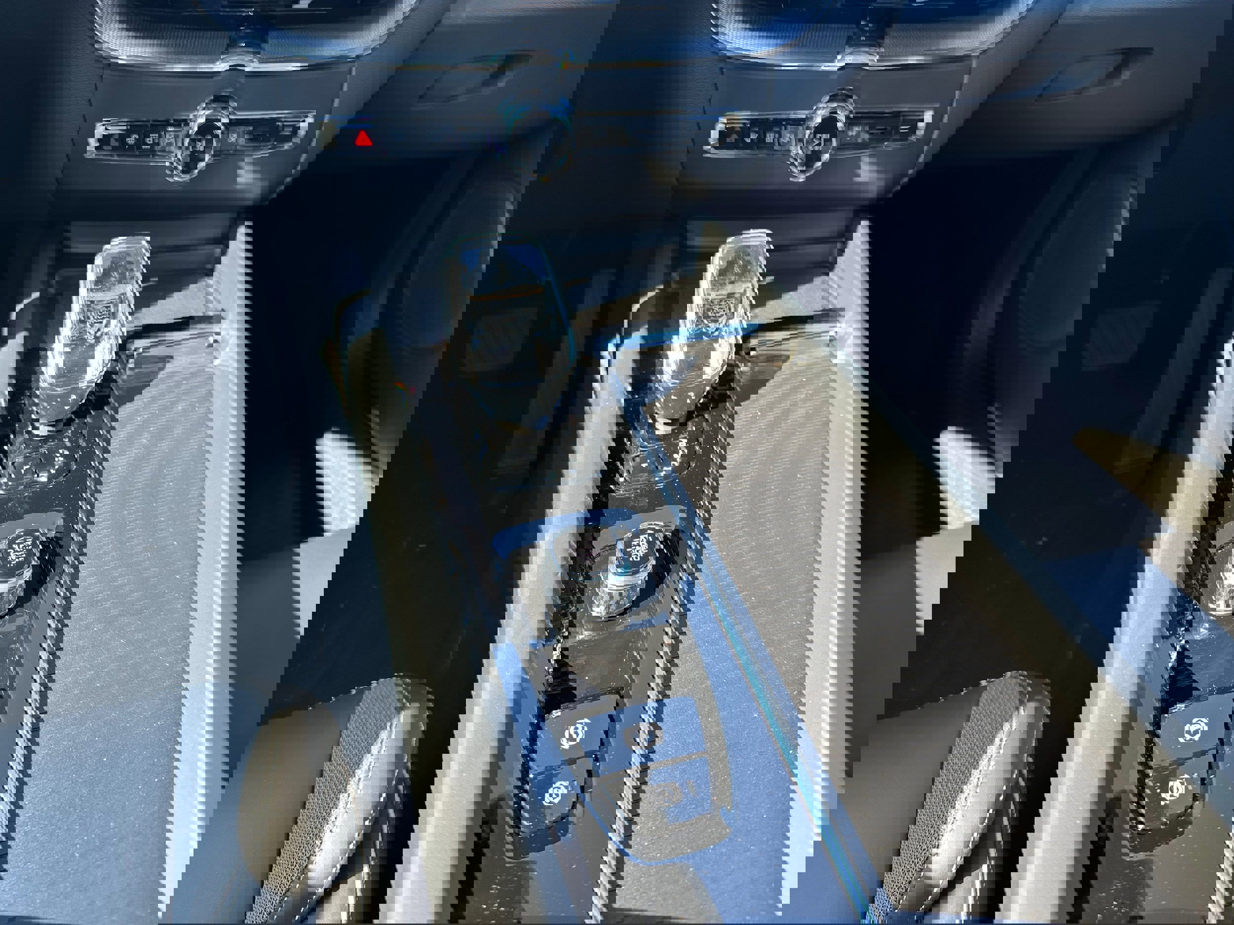New 2026 Volvo XC60 T8 Polestar image 13