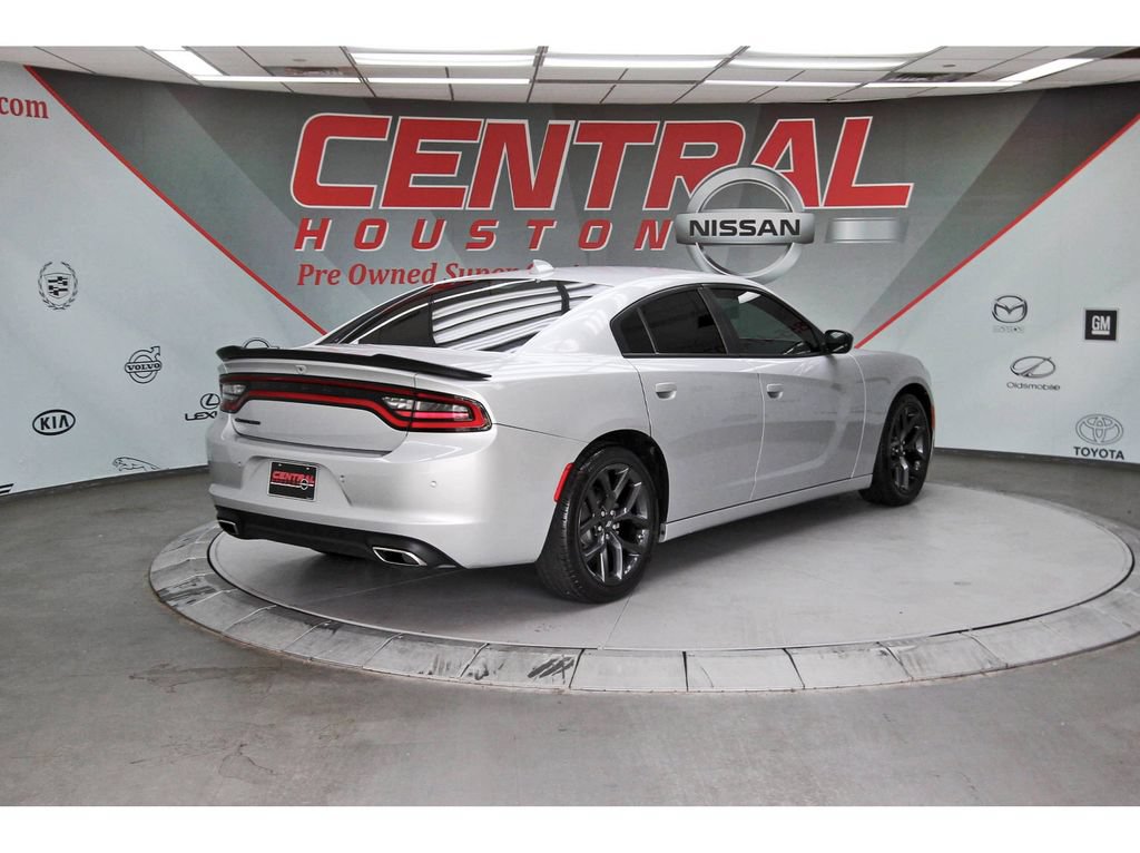 Used 2023 Dodge Charger SXT w/ Blacktop Package RWD image 4