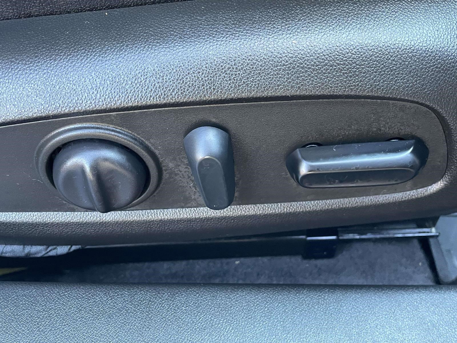 Used 2022 Chevrolet Malibu Premier image 13